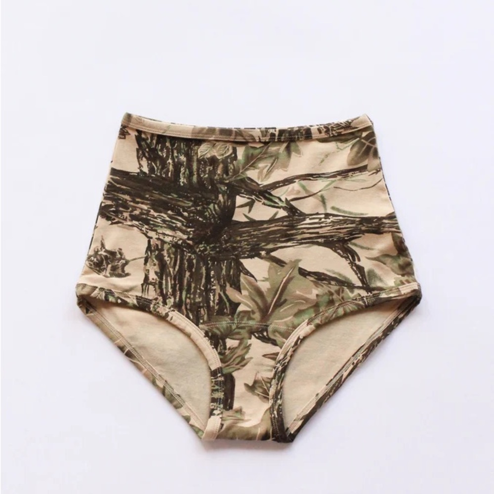 ARQ HIGH-RISE UNDIES Camo